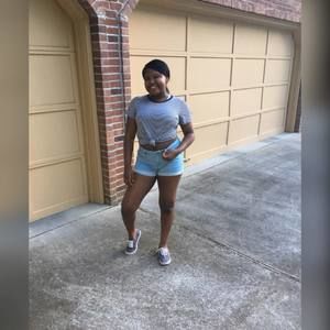 Meet your Posher, Charmaine